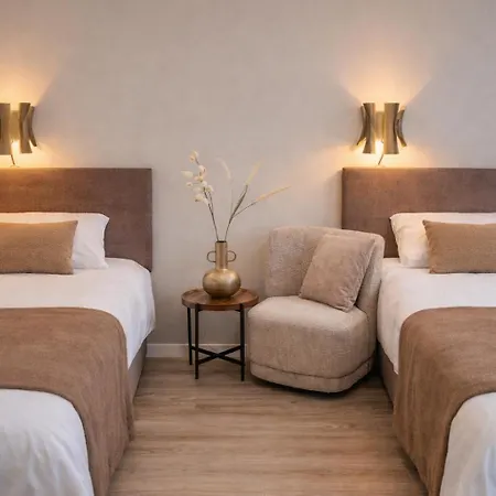 Apartment Comfortable Room w Private Bathroom&Fast WiFi Raamsdonksveer